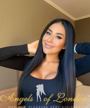 Rosa (23) London Escort