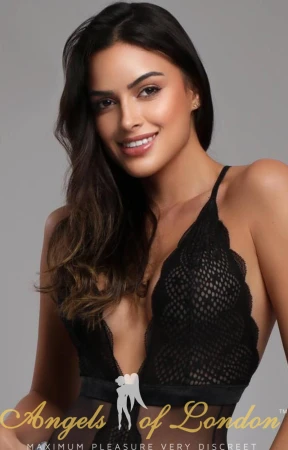 Alaya London Escort