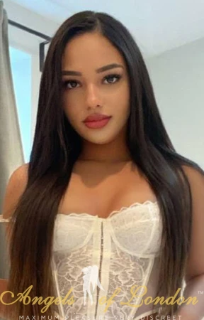 Brazilian escort Wildy in white