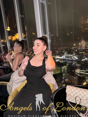 London escort Nemo in black
