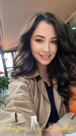 London escort Osana selfie