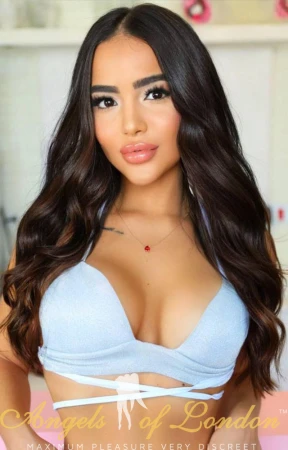 London escort Bogdana face