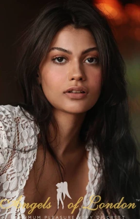 Brazilian escort Francisca face