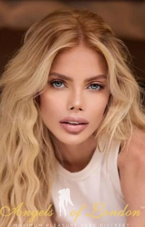 Blonde escort Apolo face
