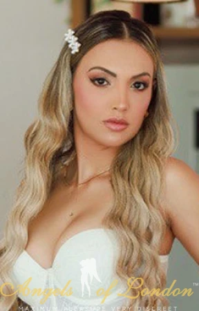 London escort Diadem face