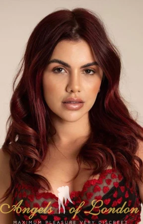Brazilian escort Efrema face