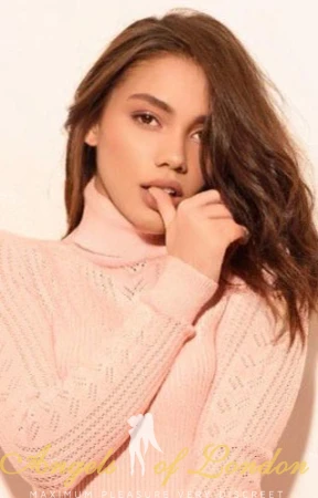 brazilian escort Milkshake face