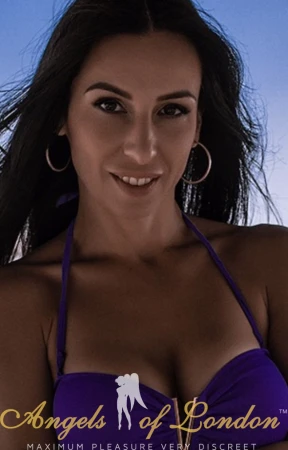 London escort Bella face