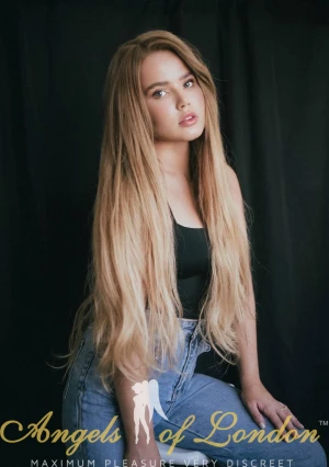 Hadar (24) London Escort