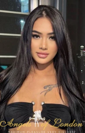 London escort Harita face