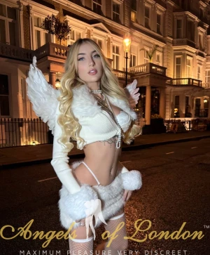 Luxia (19) London Escort