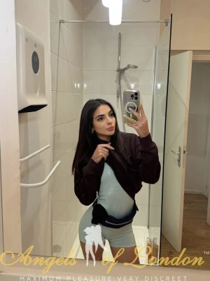 Brazilian escort Lenta selfie