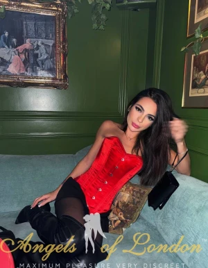 Lenta (22) London Escort
