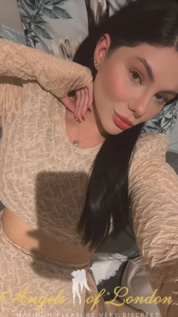 London escort Marcelitta selfie