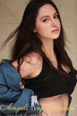Island (20) London Escort