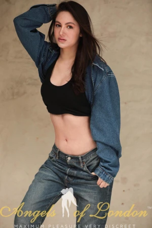 Island (20) London Escort