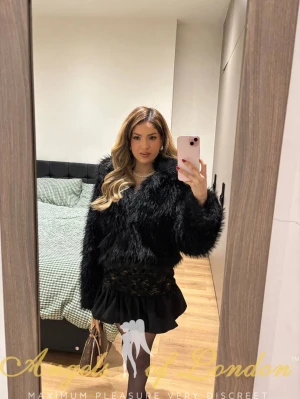 Hora (20) London Escort