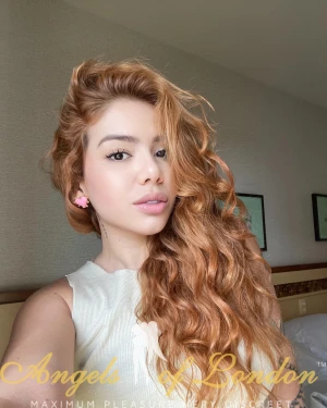 London escort Makani selfie
