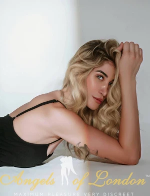 Partula (20) London Escort