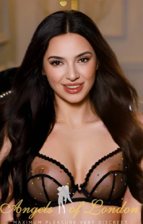 London escort Riki face