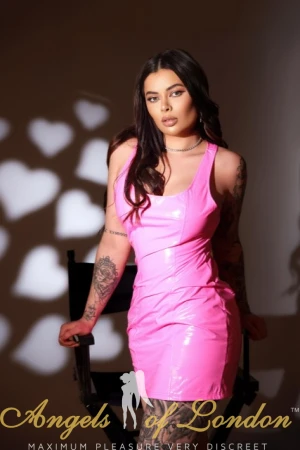 London escort Minola in latex dress