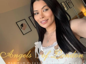 Minola (24) London Escort