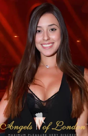 London escort Fallyn face