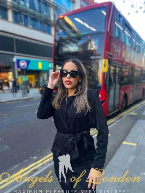 Ruxandra (23) London Escort