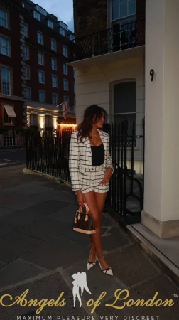 London escort Tissa looking stylish