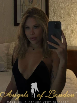 London escort Belissa selfie in black