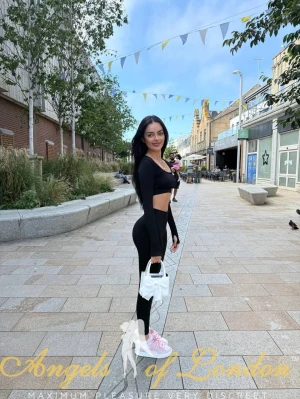 Darcella (20) London Escort