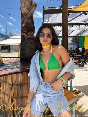 Izaura (23) London Escort