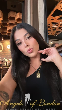 Busty escort Nerisha selfie