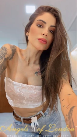 Brazilian escort Freesia selfie