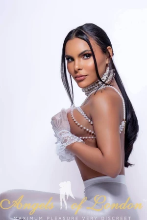 Cadbury (26) London Escort