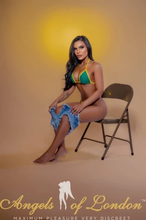 Cadbury (26) London Escort