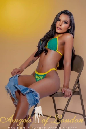 Cadbury (26) London Escort
