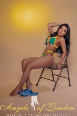 Cadbury (26) London Escort