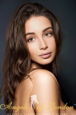 Hester (21) London Escort
