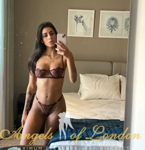 London Escort Fragita mirror selfie in underwear