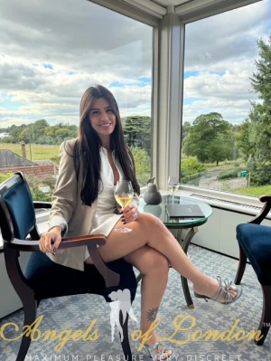 Morava (25) London Escort