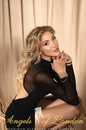 Partula (20) London Escort