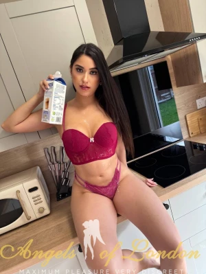 Zenida (25) London Escort