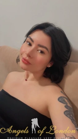 Janaina (23) London Escort
