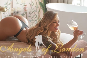 London escort Dinamica in thong