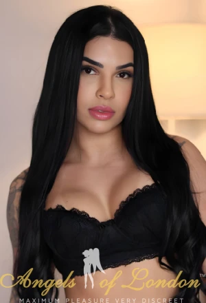 London escort Vichy face