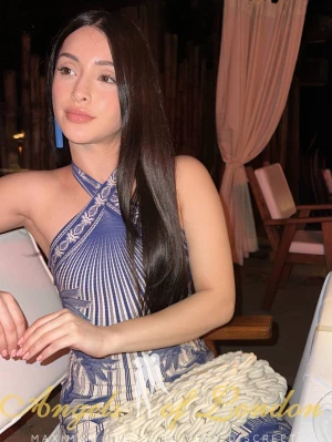 Hora (20) London Escort