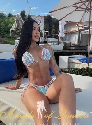 London escort Furonda in bikini