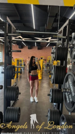 London escort Furonda at the gym