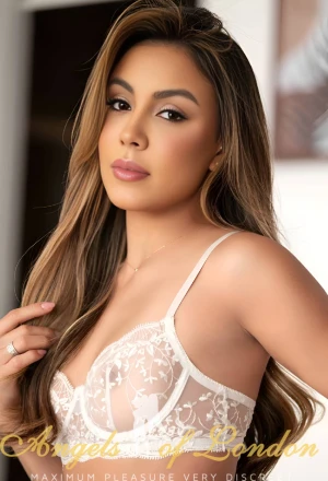 London escort Firmini face